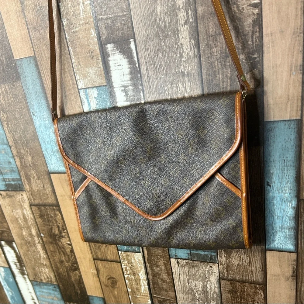 Louis Vuitton Monogram Bel Air handbag - Picture 15 of 16